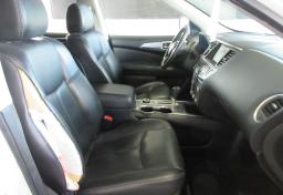 Thumbnail of 2018 Nissan Pathfinder
