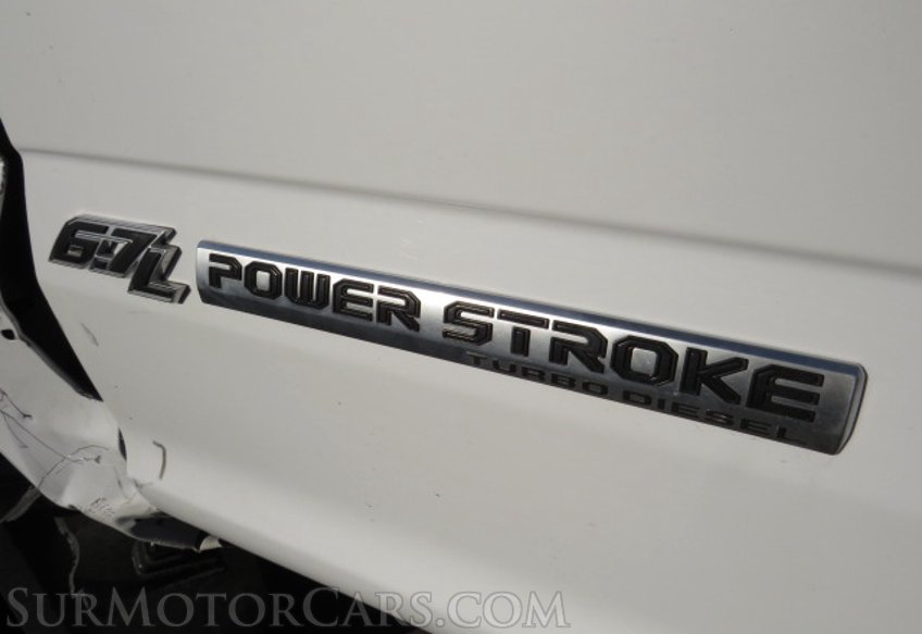 2020 Ford Super Duty F-550 DRW - Image 21