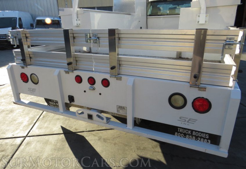 2020 Ford Super Duty F-550 DRW - Image 12