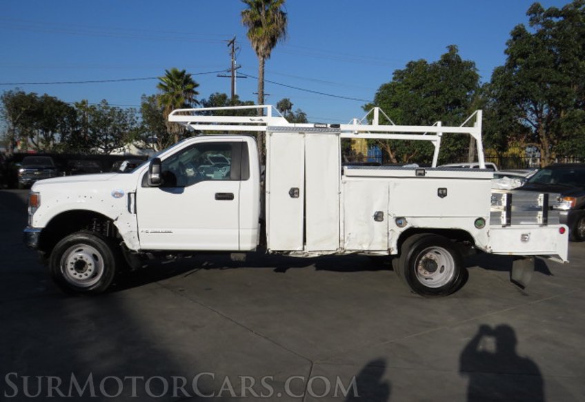 2020 Ford Super Duty F-550 DRW - Image 5