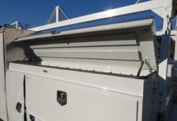 2020 Ford Super Duty F-550 DRW - Image 18