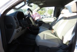 2020 Ford Super Duty F-550 DRW - Image 31