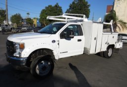2020 Ford Super Duty F-550 DRW - Image 2