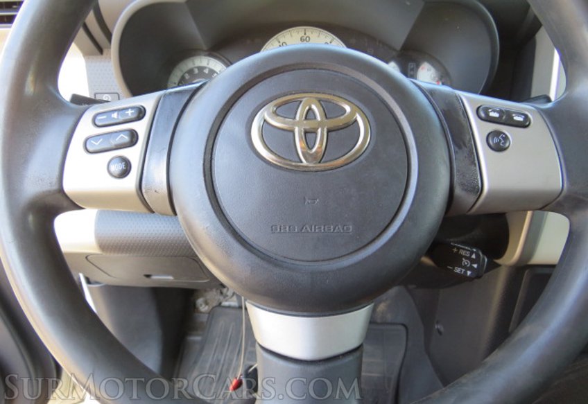 2012 Toyota FJ Cruiser - Image 37