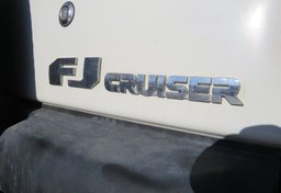 2012 Toyota FJ Cruiser - Image 17