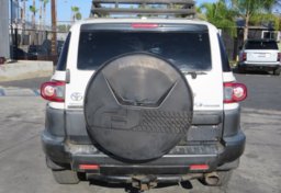 2012 Toyota FJ Cruiser - Image 12