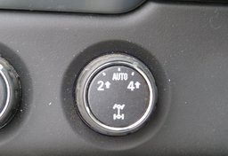 2015 Chevrolet Suburban - Image 41