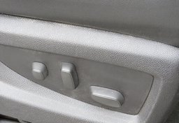 2015 Chevrolet Suburban - Image 50