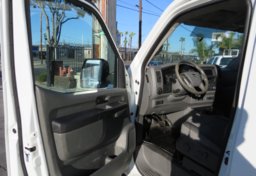 2017 Nissan NV Cargo - Image 19