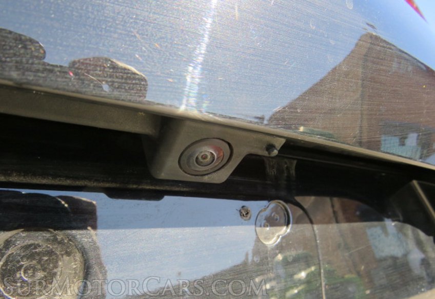 2022 Porsche Panamera - Image 16