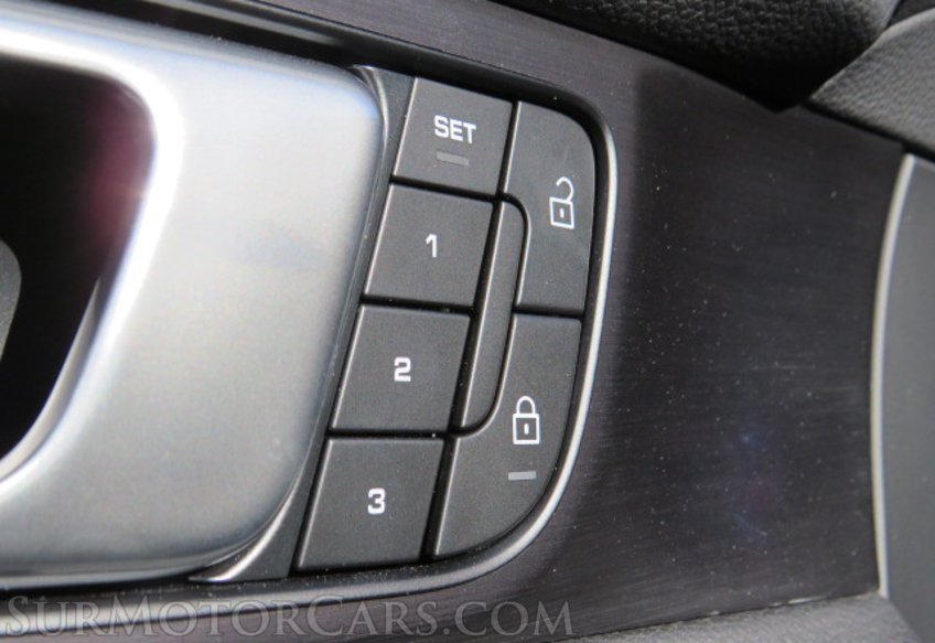 2022 Porsche Panamera - Image 43