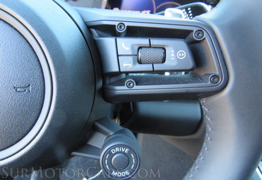 2022 Porsche Panamera - Image 34