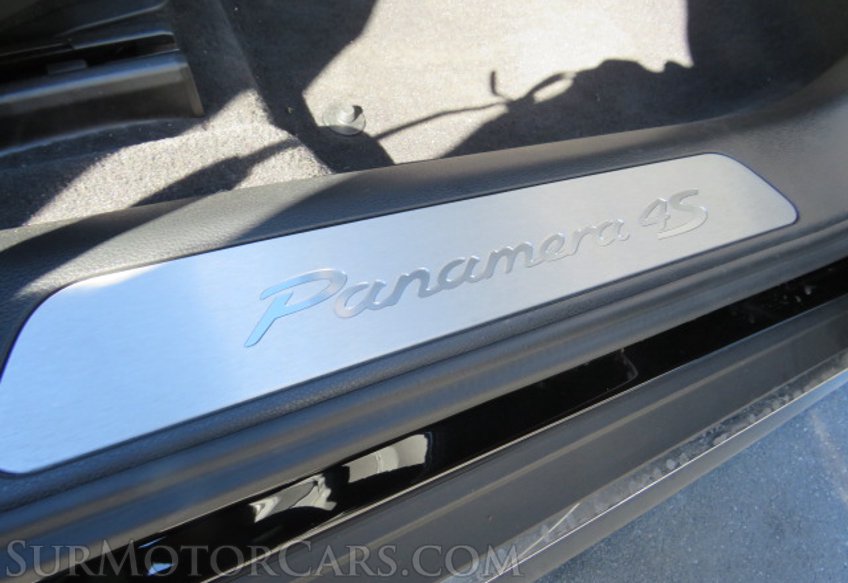 2022 Porsche Panamera - Image 38