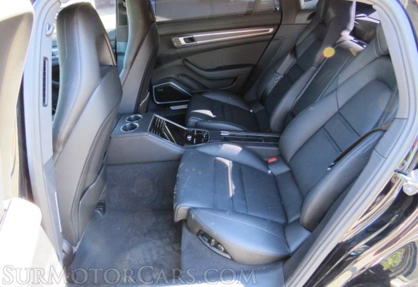 2022 Porsche Panamera - Image 27