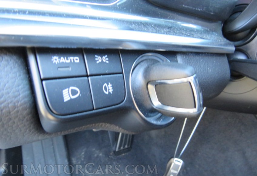 2022 Porsche Panamera - Image 36