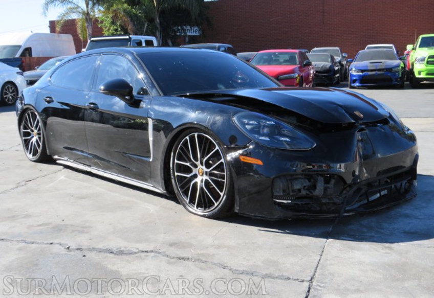 2022 Porsche Panamera - Image 4