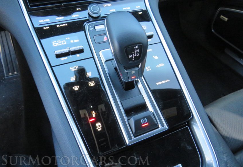 2022 Porsche Panamera - Image 48