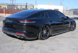 2022 Porsche Panamera - Image 7