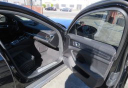 2022 Porsche Panamera - Image 20