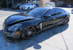 2022 Porsche Panamera - Image 2