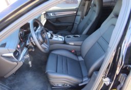 2022 Porsche Panamera - Image 23