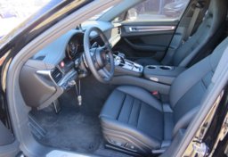 2022 Porsche Panamera - Image 25