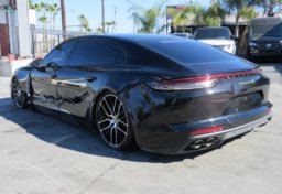 2022 Porsche Panamera - Image 8