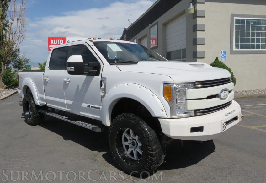 2017 Ford Super Duty F-250 SRW - Image 3