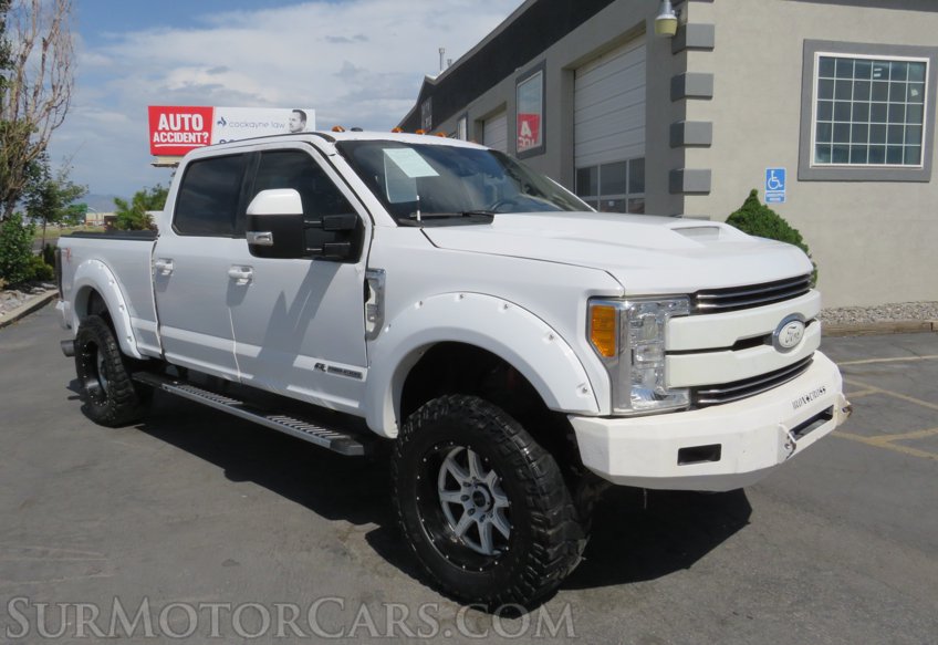 2017 Ford Super Duty F-250 SRW - Image 2