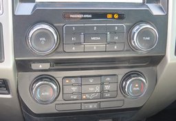 2017 Ford Super Duty F-250 SRW - Image 42