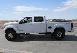 2017 Ford Super Duty F-250 SRW - Image 9