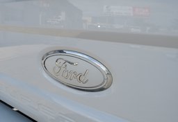 2017 Ford Super Duty F-250 SRW - Image 17