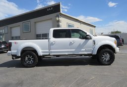 2017 Ford Super Duty F-250 SRW - Image 10