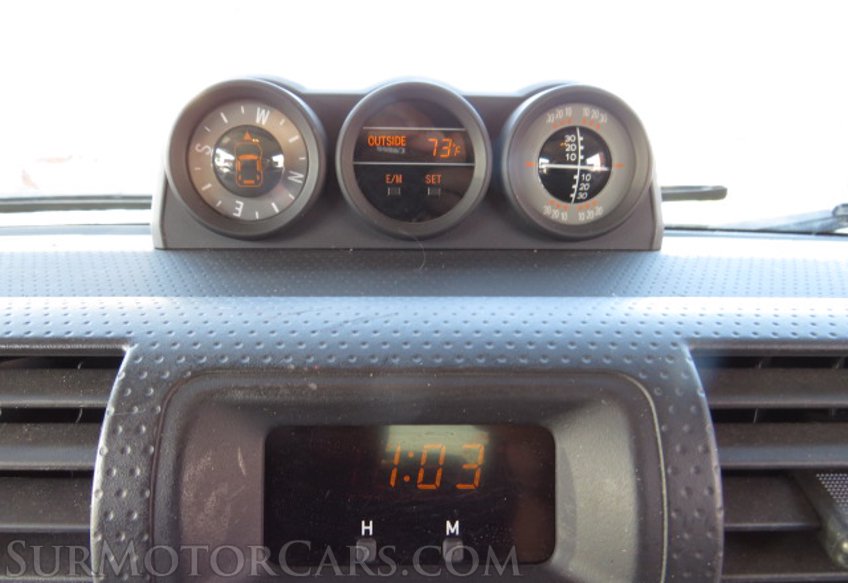 2012 Toyota FJ Cruiser - Image 36