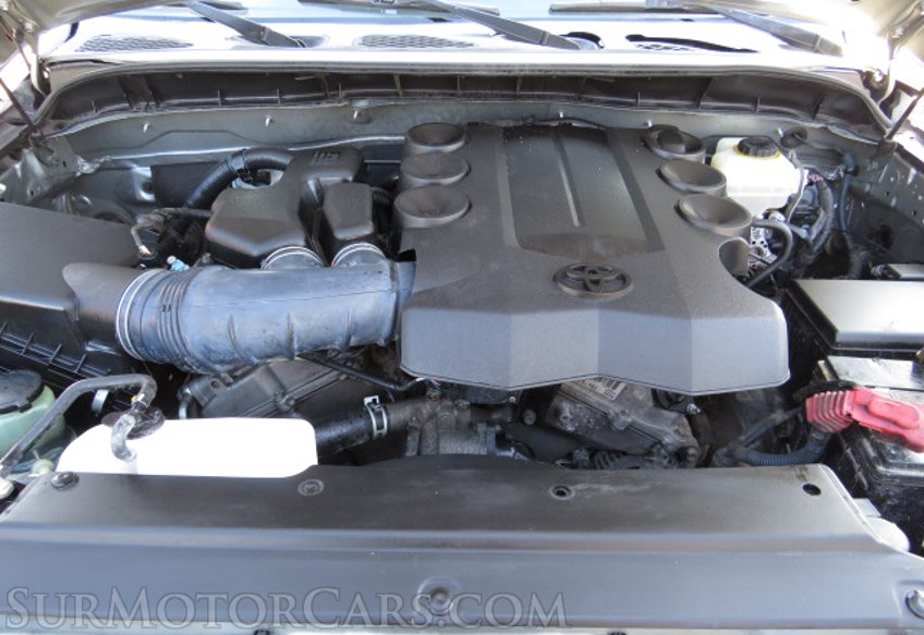 2012 Toyota FJ Cruiser - Image 43