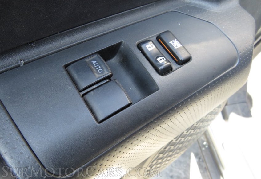 2012 Toyota FJ Cruiser - Image 34