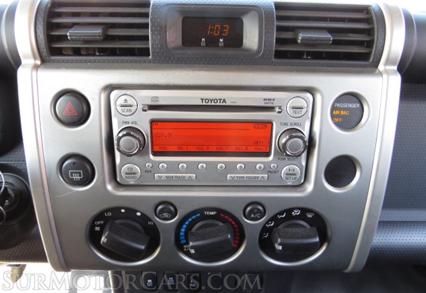 2012 Toyota FJ Cruiser - Image 37