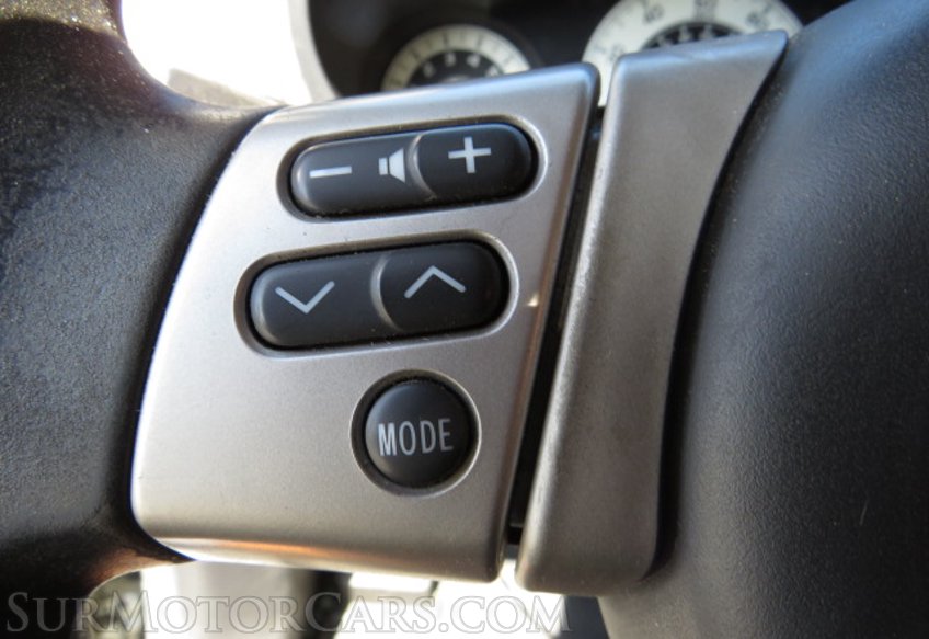 2012 Toyota FJ Cruiser - Image 29