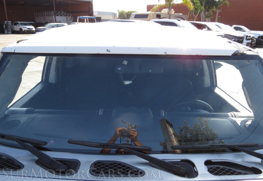 2012 Toyota FJ Cruiser - Image 13