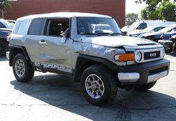 2012 Toyota FJ Cruiser - Image 4
