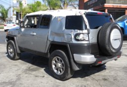 2012 Toyota FJ Cruiser - Image 8