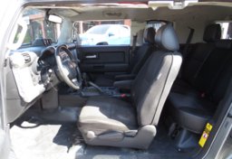 2012 Toyota FJ Cruiser - Image 19