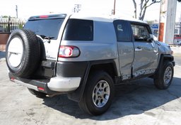 2012 Toyota FJ Cruiser - Image 7