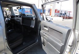 2012 Toyota FJ Cruiser - Image 18