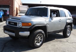 2012 Toyota FJ Cruiser - Image 3