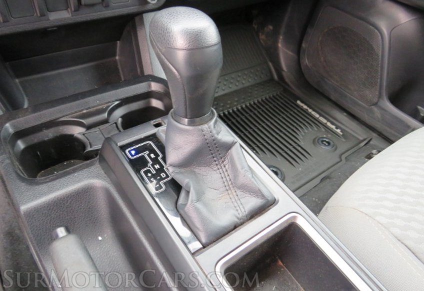 2021 Toyota Tacoma - Image 32