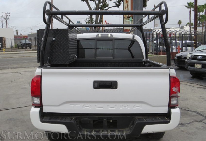 2021 Toyota Tacoma - Image 12