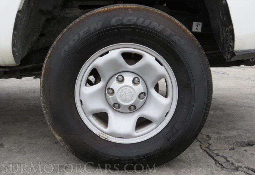 2021 Toyota Tacoma - Image 16