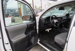 2021 Toyota Tacoma - Image 17