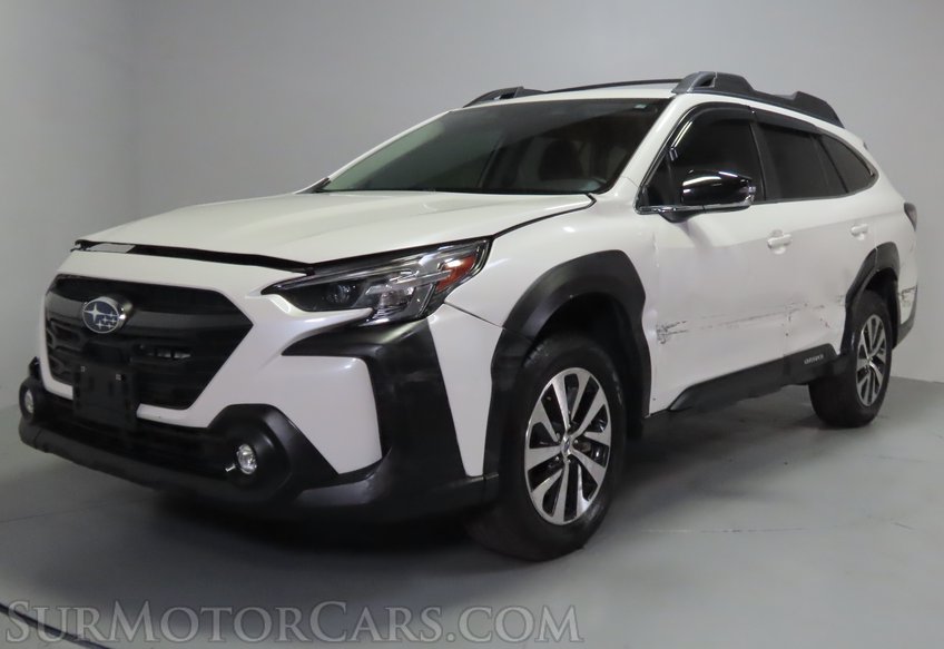2025 Subaru Outback Premium - Image 3